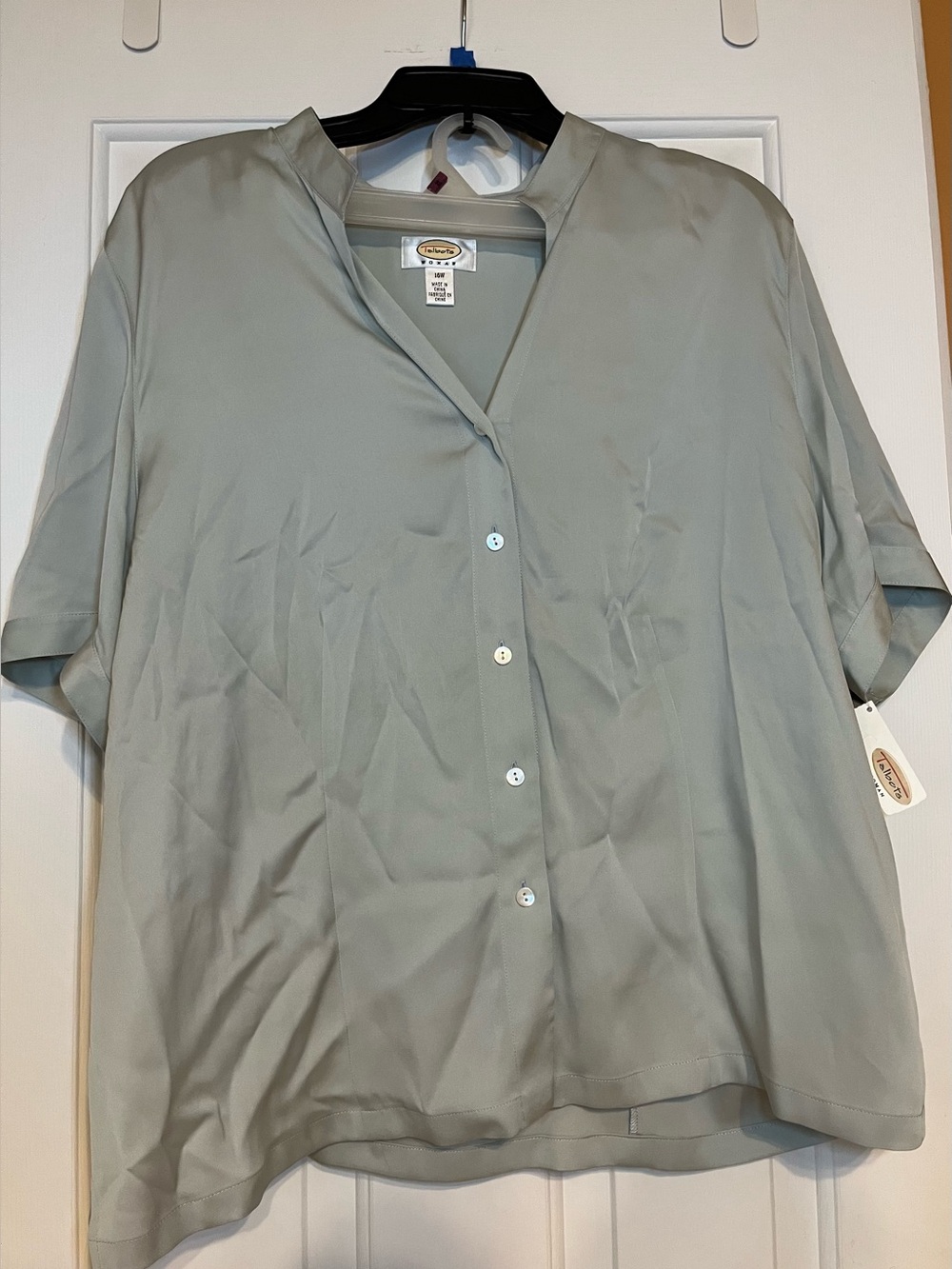 Talbots Gray Silk Short Sleeve Button-Down Blouse